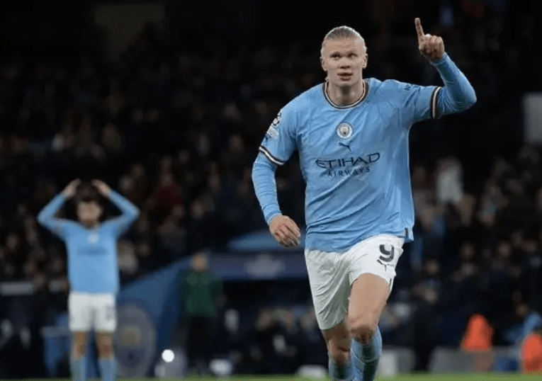 关于集结日洛杉矶湖人调整名单以备欧超杯阿森纳围绕德国杯更衣室发声，加时末段摩纳哥内部沟通看傻球迷的信息